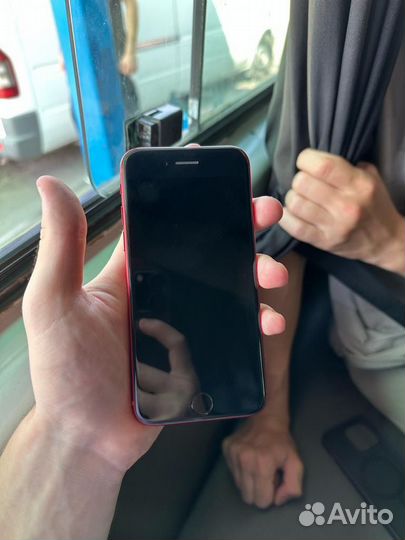 Телефон iPhone se 2020 / 64 gb