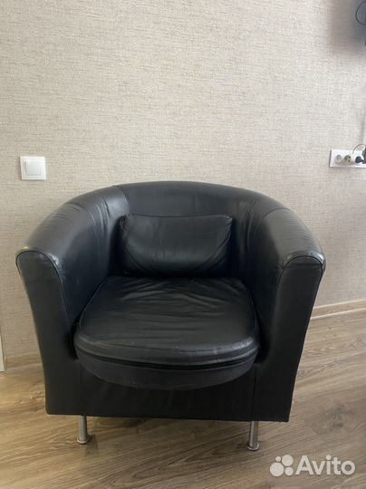 Кожанное кресло