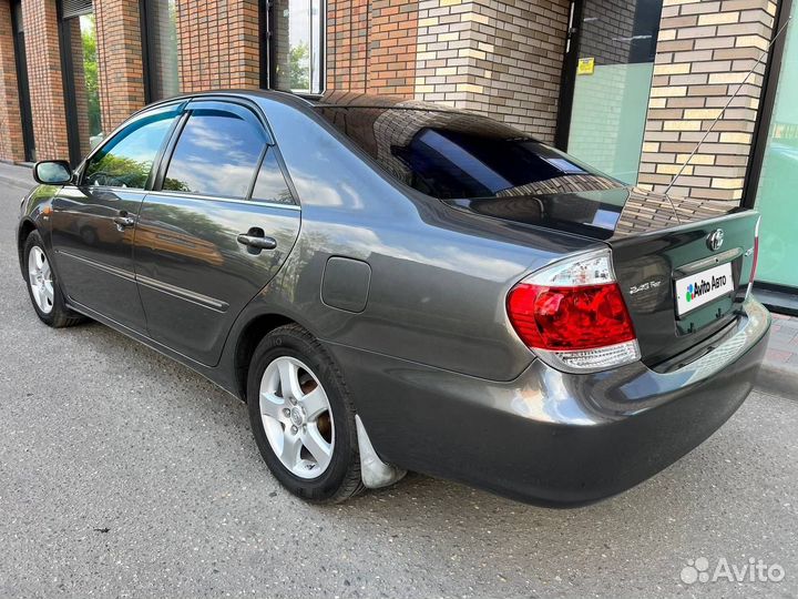 Toyota Camry 2.4 AT, 2004, 357 500 км