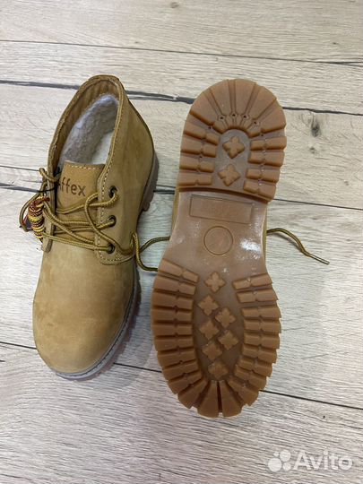 Ботинки affex и сандалии crocs