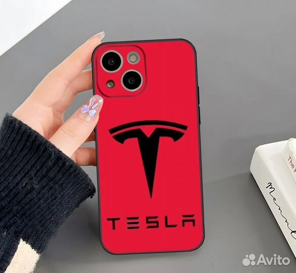 Чехол Tesla для iPhone 15