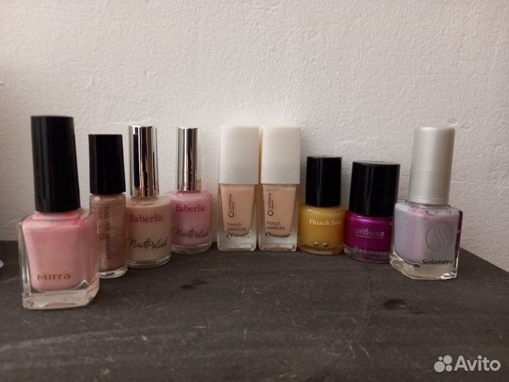 Лак для ногтей пакетом