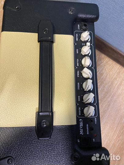 Гитарный комбоусилитель Cort Cm15r