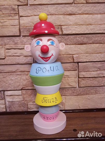 Пирамида Весёлый Клоун дерево липа