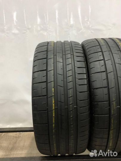 Pirelli P Zero PZ4 245/35 R19 93Y