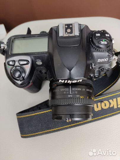 Зеркальный фотоаппарат Nikon d200