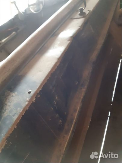 Лодка моторная