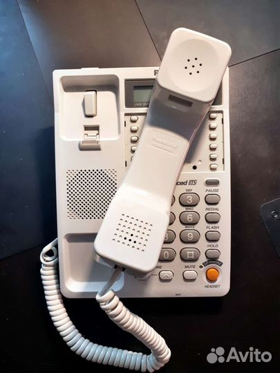 Проводной телефон Panasonic KX-TS2365RUW, белый
