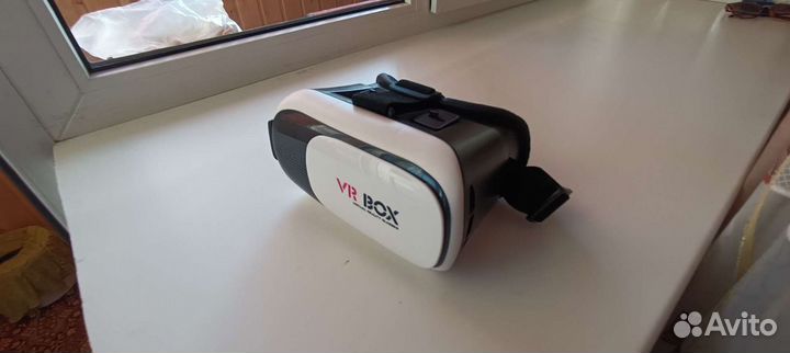 Vr BOX (очки виртуальной реальности)