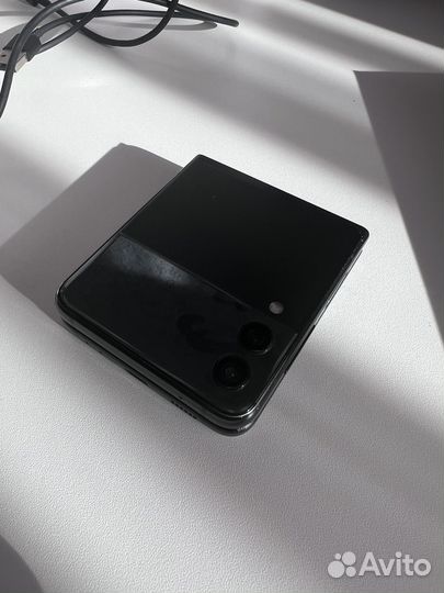 Samsung Galaxy Z Flip3, 8/128 ГБ