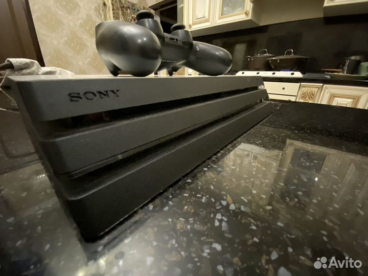 Sony PS4 pro 1tb