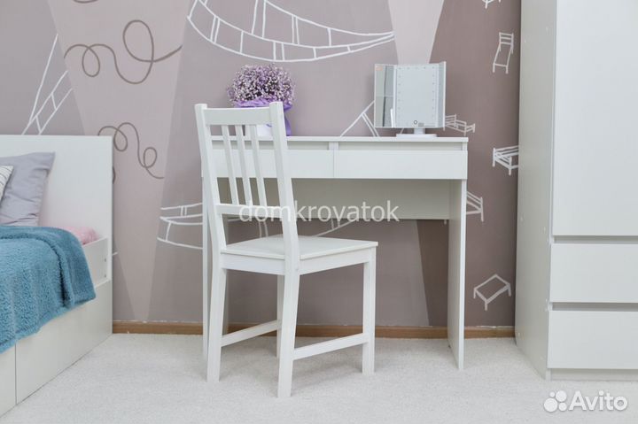 Туалетный столик для девочки