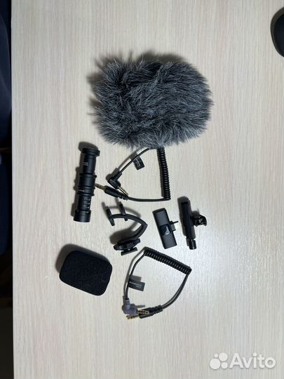 Микрофон петличный comica