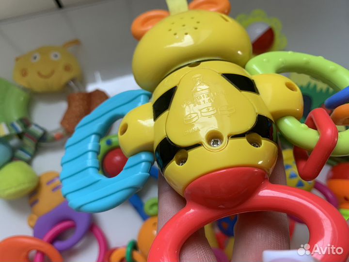 Погремушки для малыша пакетом