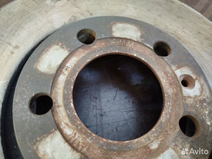 Тормозные диски переднее Audi A6 C5 ALF 2.4 2001