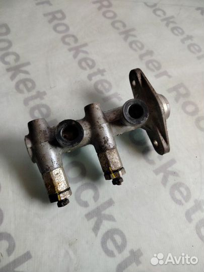 Главный тормозной цилиндр Hyundai Accent 2008