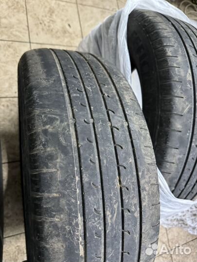 Goodyear EfficientGrip SUV 4x4 215/60 R17 96H