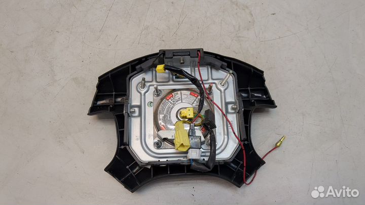 Подушка безопасности водителя Mitsubishi Pajero / Montero, 2006