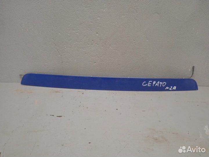 Молдинг крышки багажника Kia Cerato 2010