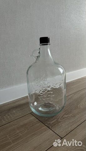Бутылка стеклянная под вино