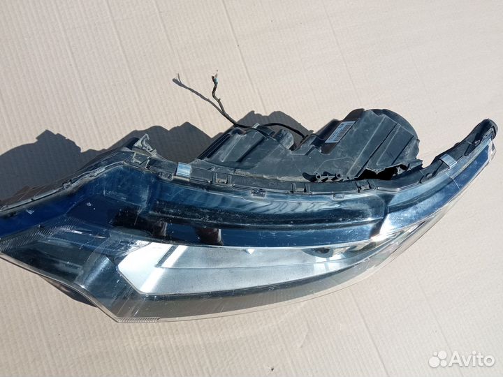 Фара левая Mitsubishi Outlander 3 (2015- н.в.)