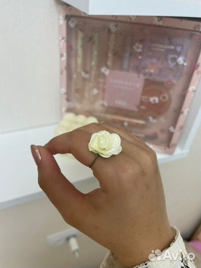 Кольцо роза
