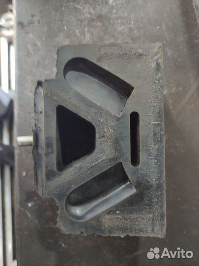 Подушка двигателя маз задняя