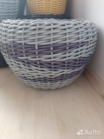 Кашпо из искусственного ротанга