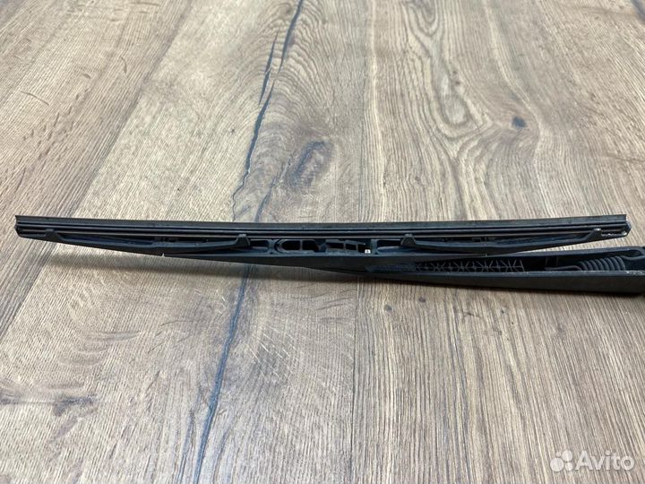 Поводок дворника / дворник багажника Subaru