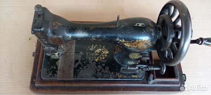 Швейная машинка 