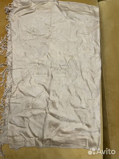 Женские шарфы и платки палантины