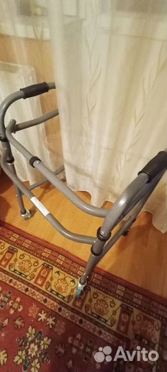 Ходунки на колесах новые для взрослых инвалидов