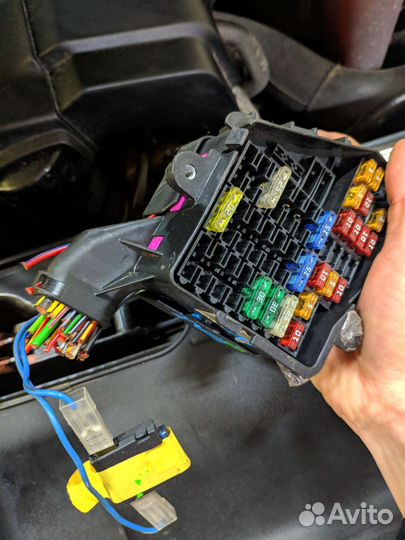 Блок предохранителей VW Passat B5, Audi a4 b5