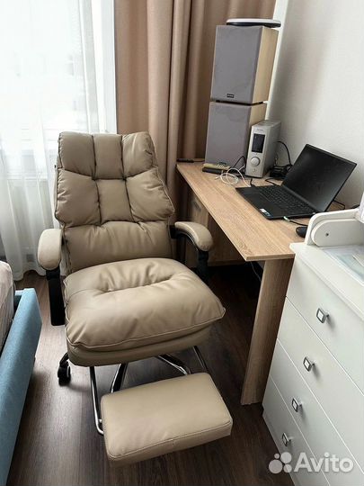 Игровое компьютерное кресло