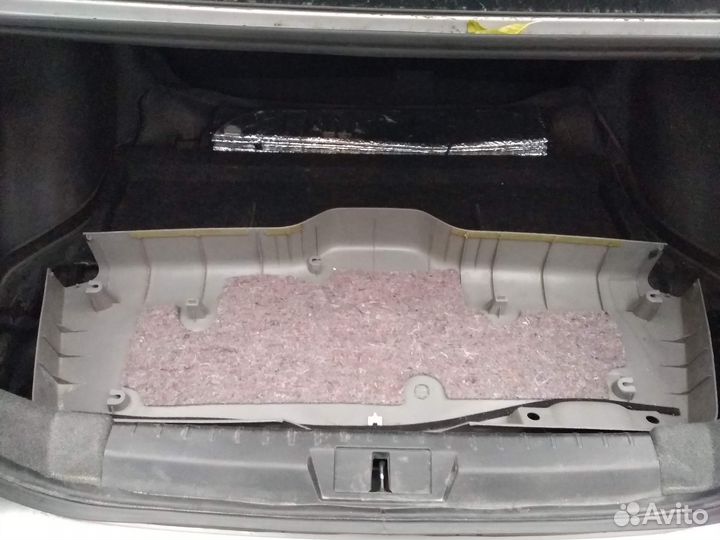 Панель крышки багажника Subaru Forester