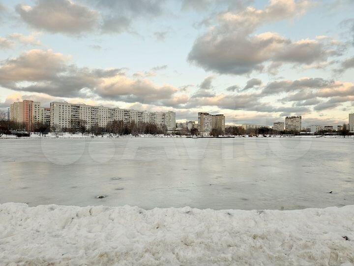 Квартира-студия, 12,2 м², 1/9 эт.