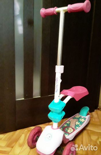 Трехколесный самокат-беговел