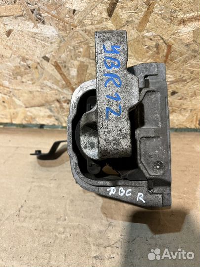 Опора двигателя Volkswagen touran 09