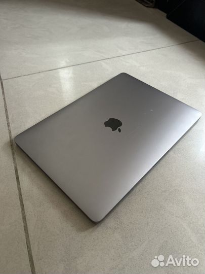 Macbook pro 13 2019 touch bar