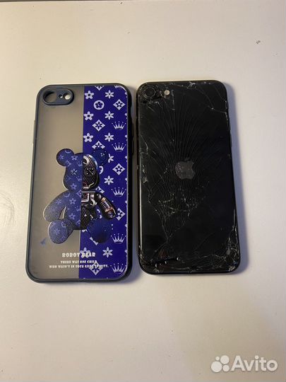 Телефон iPhone se 2020