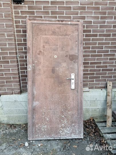 Дверь на стройку