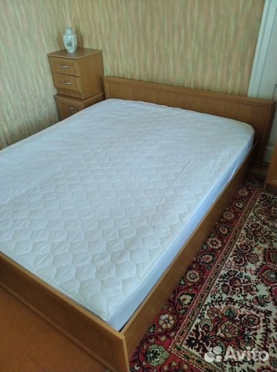 Спальный гарнитур