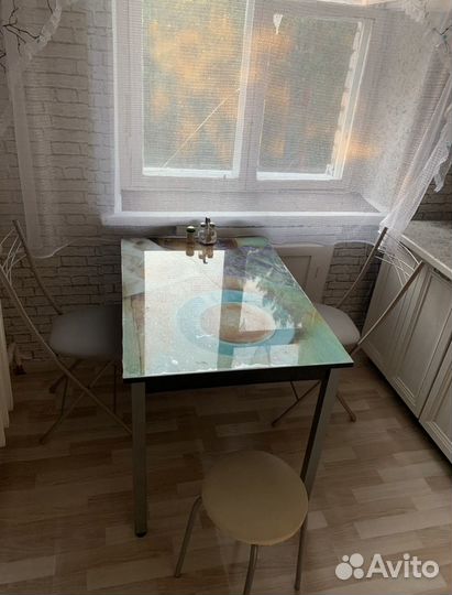 Кухонный стол