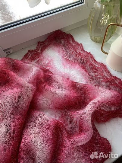 Оренбургский пуховый платок