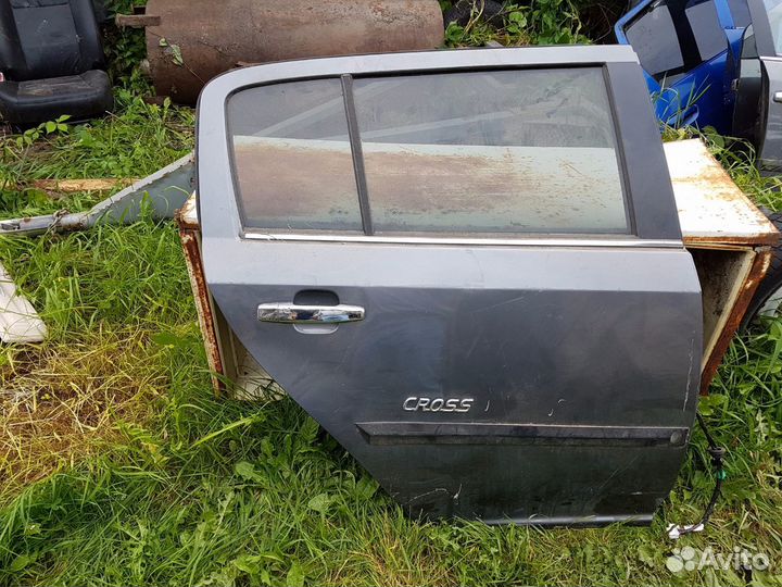 Geely MK Cross Дверь задняя правая