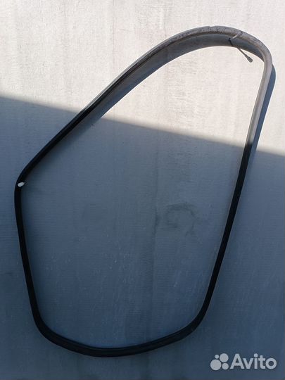 Уплотнитель двери Fiat Punto 2