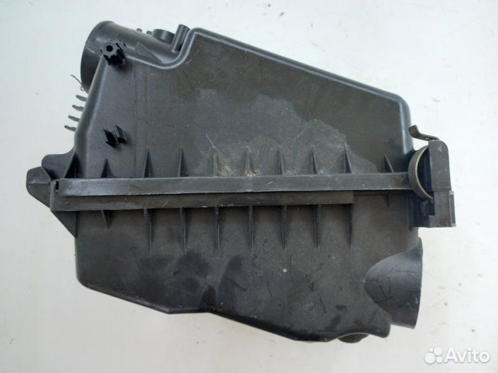 Корпус воздушного фильтра Toyota Caldina AZT241W