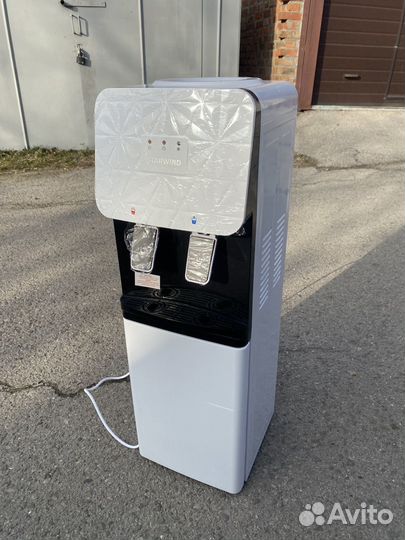 Кулер для воды