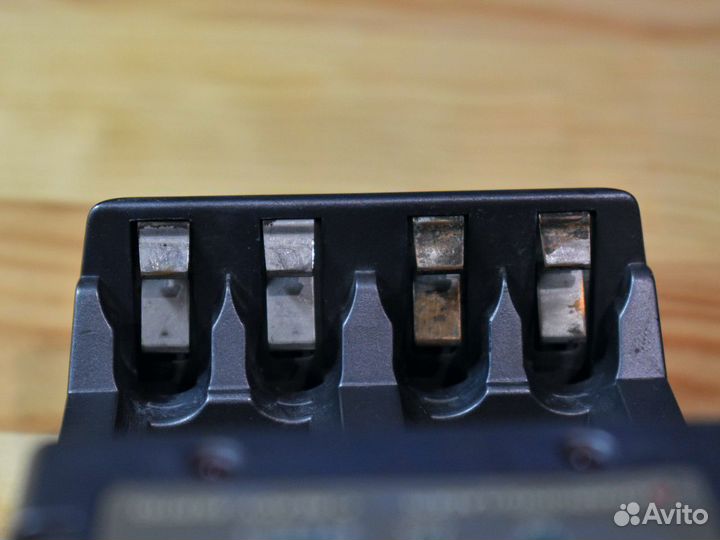 Зарядное устройство для аккумуляторных батарей