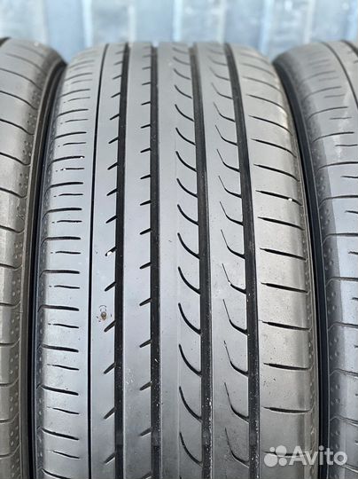 Yokohama BluEarth RV-02 225/40 R19 93W